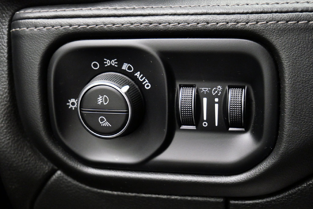 Used 2021 RAM 2500 Limited AWD/4WD image 27