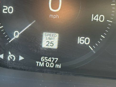 Used 2020 Volvo XC60 T5 Momentum AWD/4WD image 15