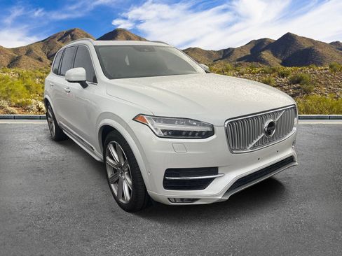 Used 2016 Volvo XC90 T6 Inscription w/ Vision Package AWD/4WD image 3