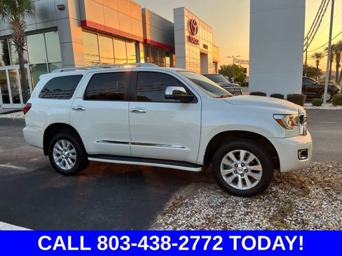 Used 2018 Toyota Sequoia Platinum AWD/4WD image 2
