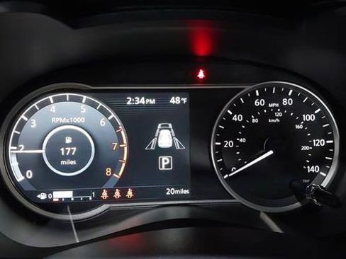 Used 2025 Nissan Versa SV w/ Trunk Package FWD image 22