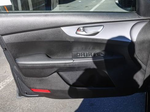 Certified 2022 Kia Forte LXS image 21