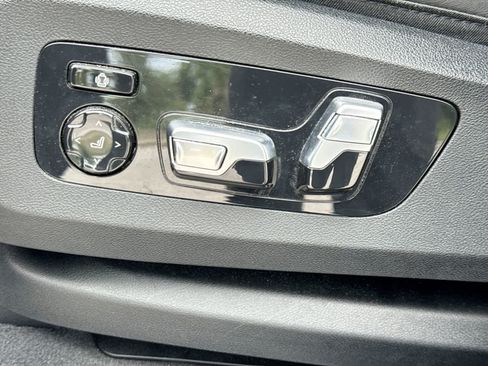 Used 2024 BMW X7 xDrive40i AWD/4WD image 23