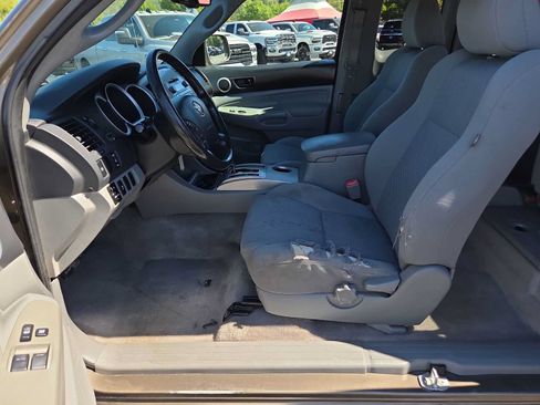 Used 2011 Toyota Tacoma PreRunner w/ TRD Sport Pkg RWD image 19