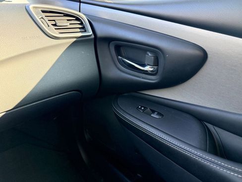 Used 2022 Nissan Murano SV w/ SV Midnight Edition Package image 23