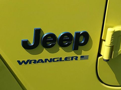 Used 2024 Jeep Wrangler Unlimited AWD/4WD image 8