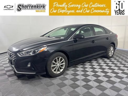 Used 2018 Hyundai Sonata SE FWD image 1