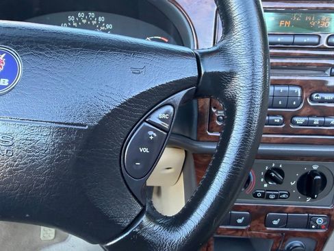 Used 2001 Saab 9-3 SE image 28