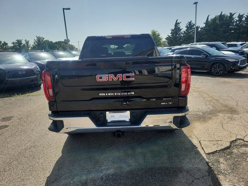 Used 2025 GMC Sierra 1500 SLT AWD/4WD image 4