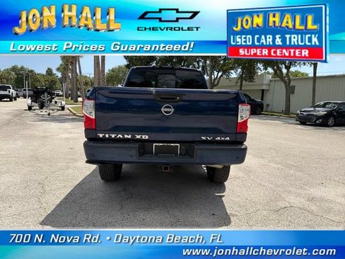 Used 2023 Nissan Titan SV w/ SV Convenience Package AWD/4WD image 10