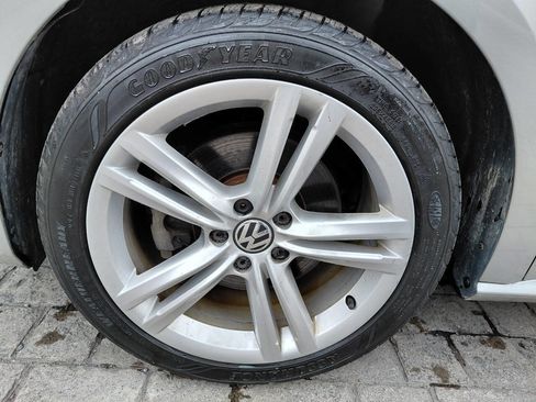 Used 2014 Volkswagen Passat TDI SEL Premium image 9