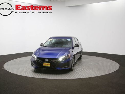 Used 2023 Nissan Altima 2.5 SR w/ SR Premium Package image 54