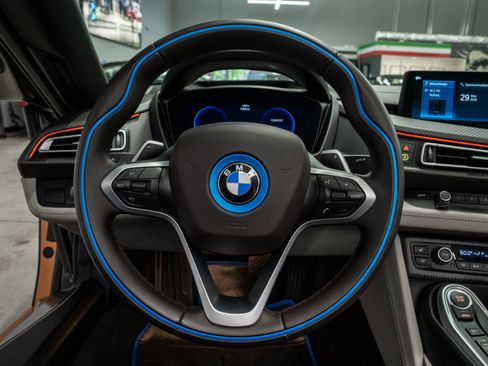 Used 2019 BMW i8 Roadster AWD/4WD image 13
