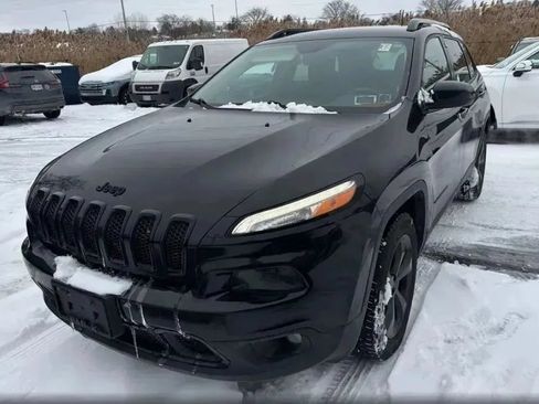 Used 2015 Jeep Cherokee Latitude w/ Cold Weather Group AWD/4WD image 1