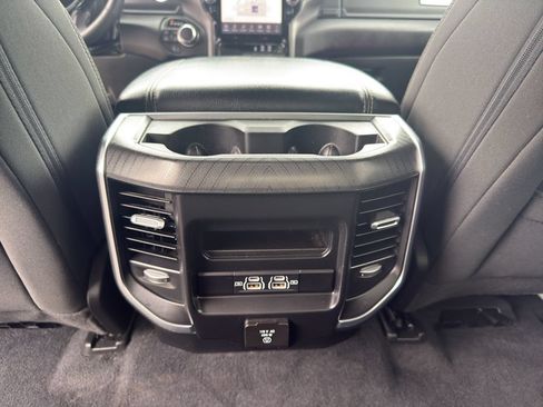 Used 2025 RAM 1500 Big Horn AWD/4WD image 32