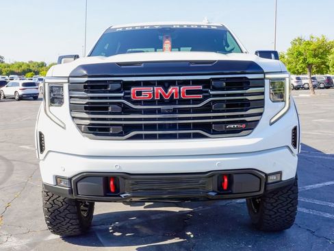 New 2026 GMC Sierra 1500 AT4 w/ AT4 Premium Package AWD/4WD image 3