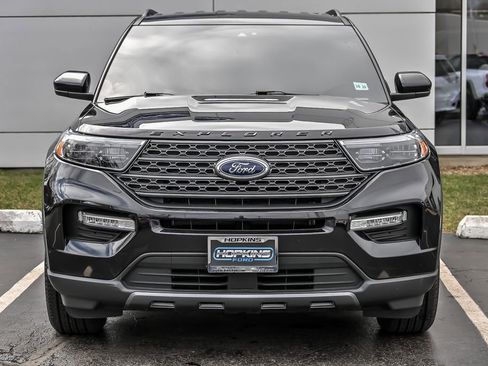 Used 2023 Ford Explorer XLT w/ Equipment Group 202A image 4