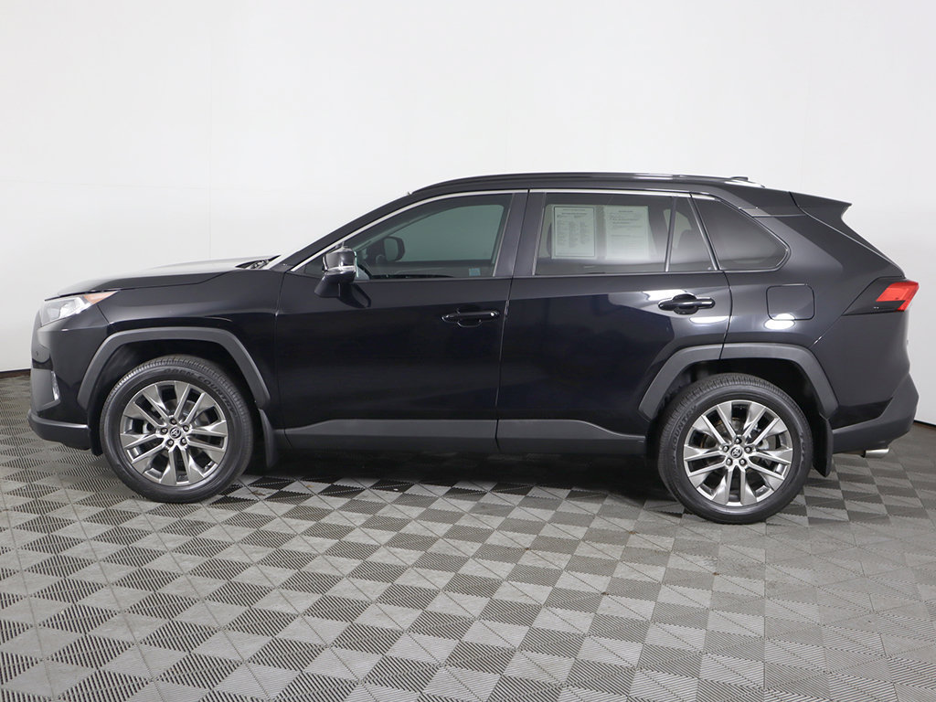 Used 2021 Toyota RAV4 XLE Premium AWD/4WD image 17