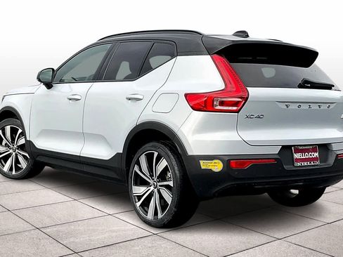 Used 2022 Volvo XC40 P8 Recharge Ultimate image 15