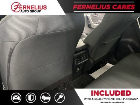 Used 2022 Toyota RAV4 LE image 24