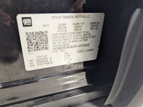 Used 2023 Chevrolet Traverse RS image 28