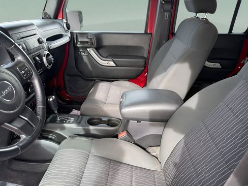 Used 2012 Jeep Wrangler Unlimited Sahara w/ Dual Top Group image 11