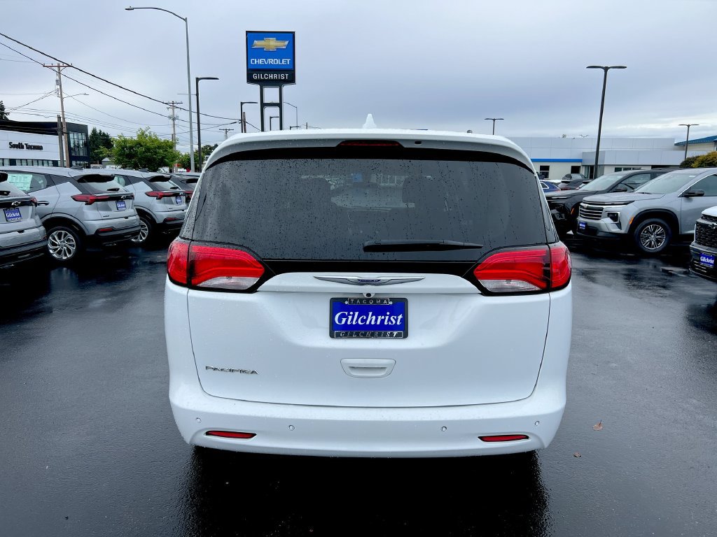 Used 2019 Chrysler Pacifica LX w/ Tire & Wheel Group FWD image 26