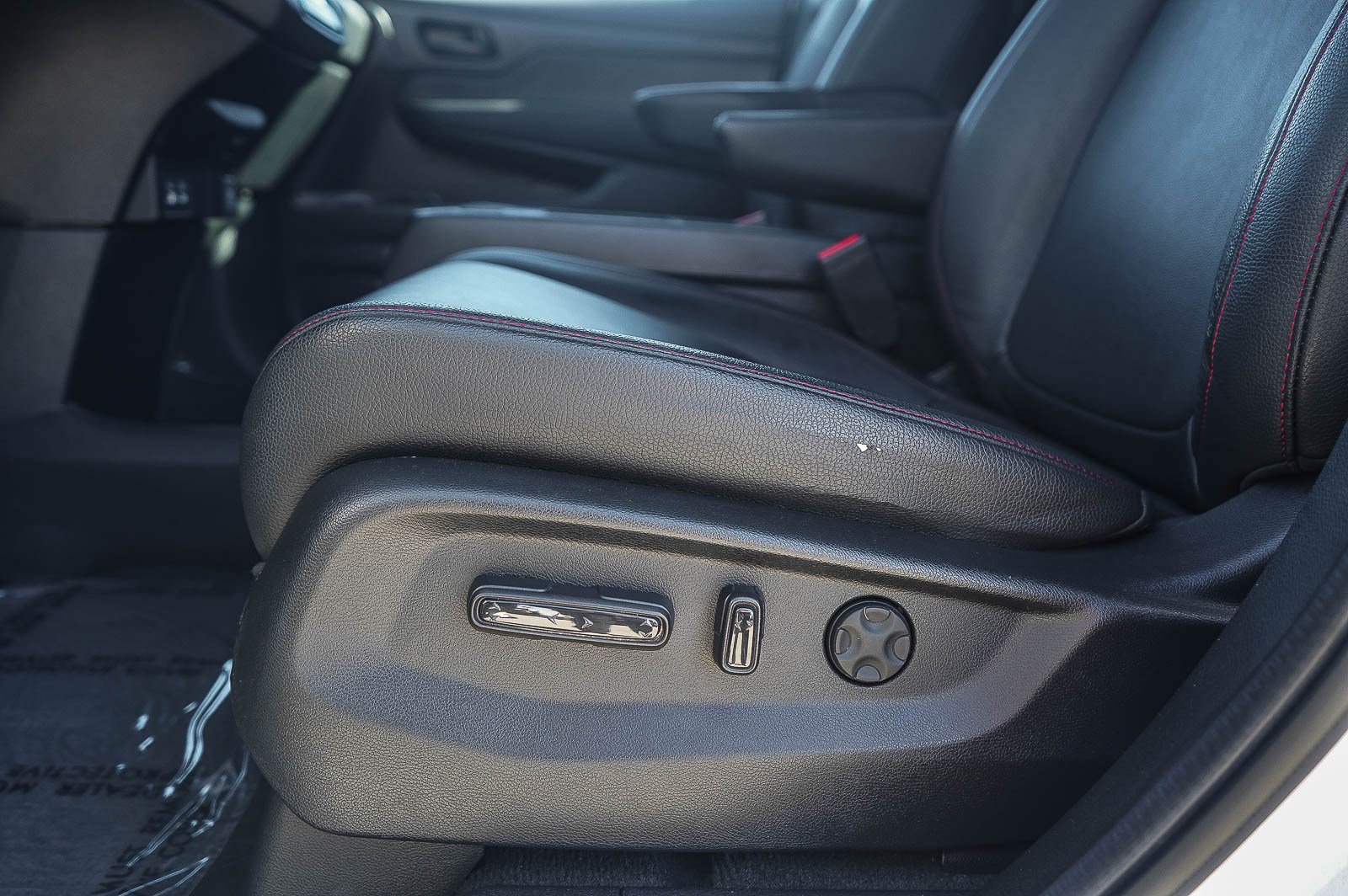 Used 2025 Honda Odyssey Sport-L image 22