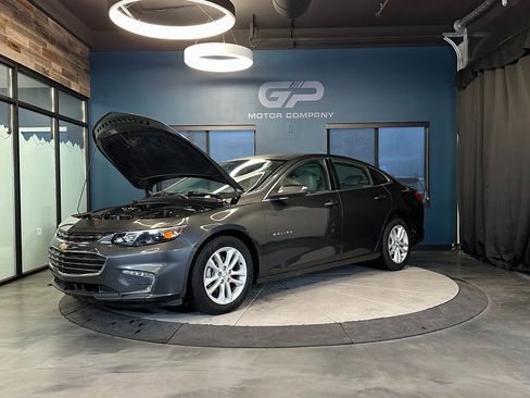 Used 2017 Chevrolet Malibu LT image 24
