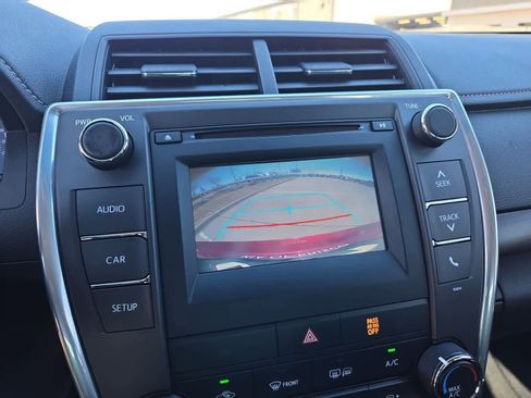 Used 2017 Toyota Camry LE image 27