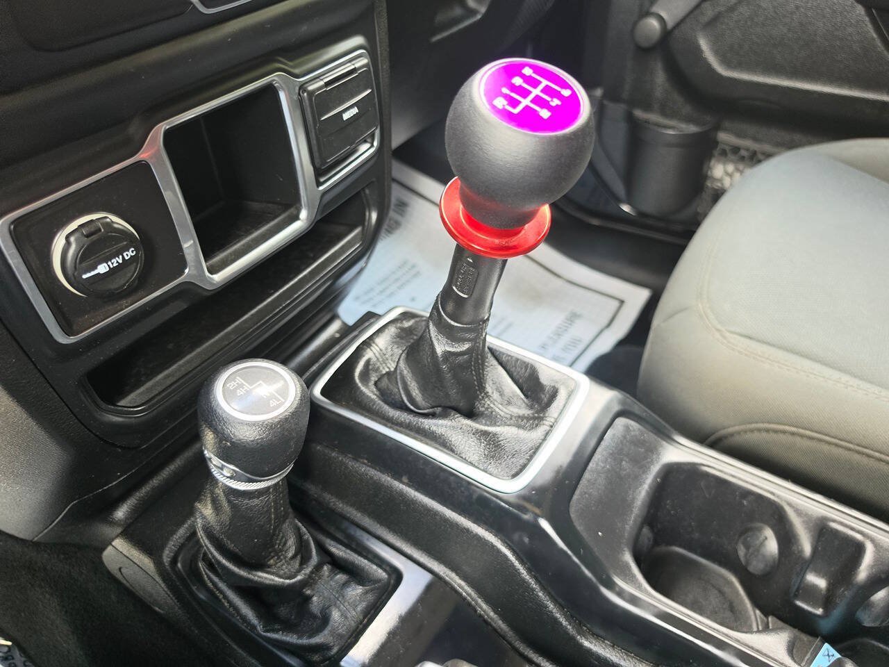 Used 2018 Jeep Wrangler Unlimited Sport AWD/4WD image 12