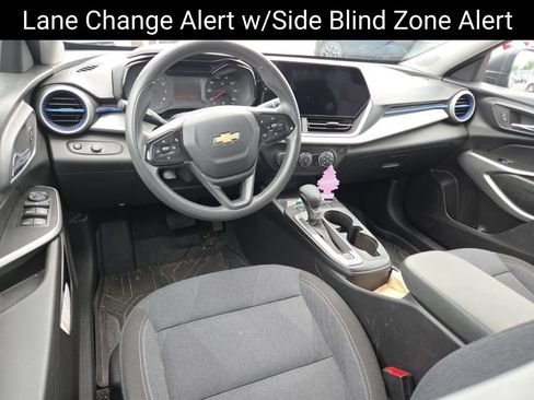 Used 2024 Chevrolet Trax LS w/ Driver Confidence Package FWD image 13