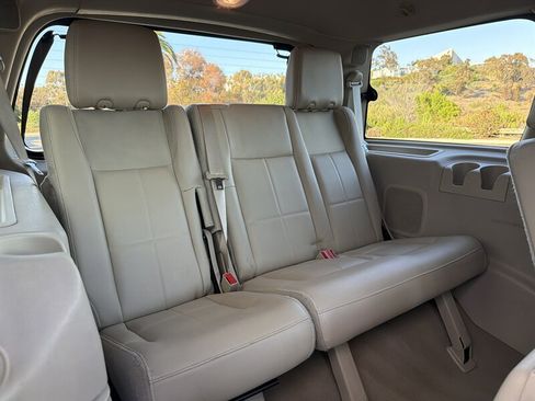 Used 2008 Lincoln Navigator 2WD image 19