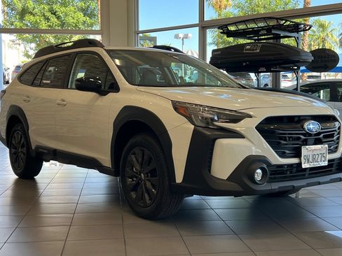 Certified 2025 Subaru Outback Onyx Edition XT AWD/4WD image 7