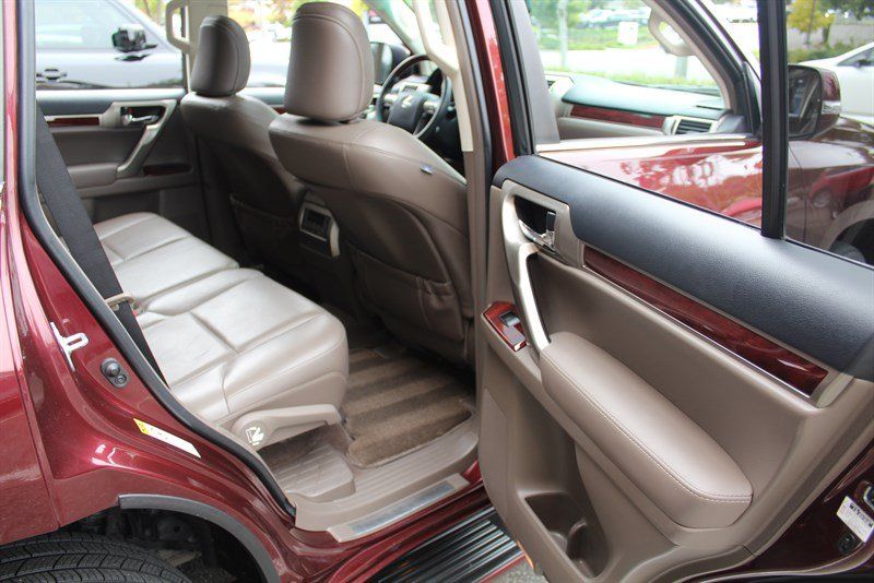 Used 2010 Lexus GX 460 w/ Convenience Pkg AWD/4WD image 30