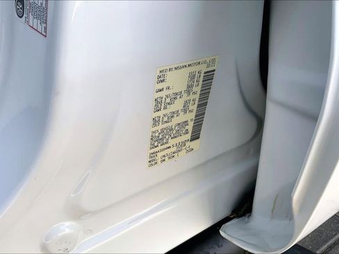 Used 2021 Nissan Titan SV w/ SV Convenience Package image 20