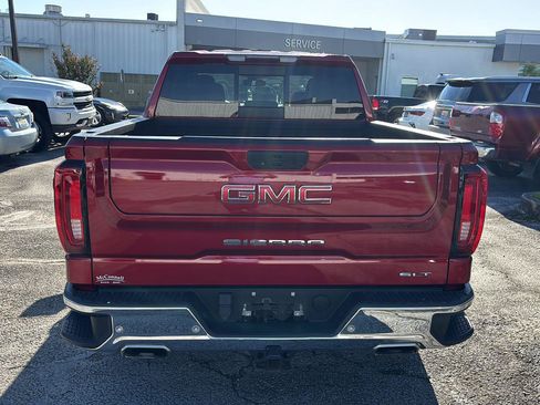 Used 2022 GMC Sierra 1500 SLT w/ SLT Premium Plus Package AWD/4WD image 6