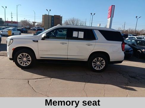 Used 2021 GMC Yukon SLT w/ SLT Premium Package image 8