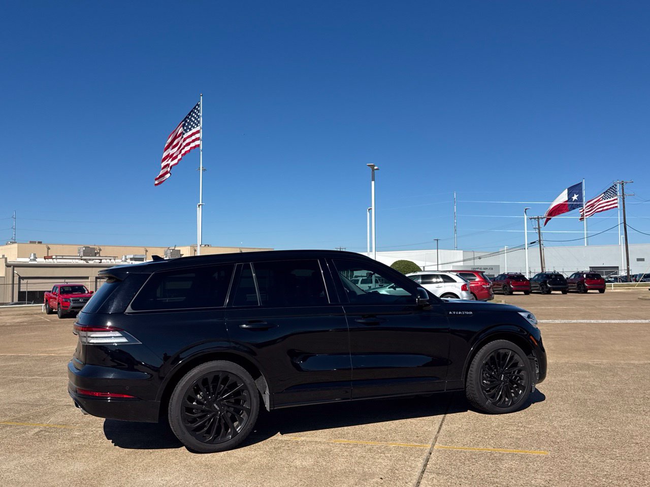 Used 2023 Lincoln Aviator Reserve w/ Equipment Group 201A RWD image 27