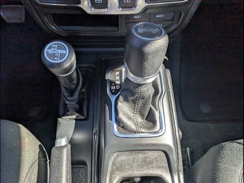 Used 2021 Jeep Wrangler Sport S image 13
