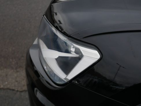 Certified 2020 Volkswagen Tiguan SE w/ Panoramic Sunroof Package image 16