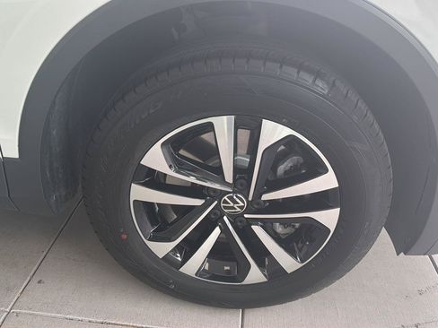 Certified 2022 Volkswagen Tiguan S FWD image 10