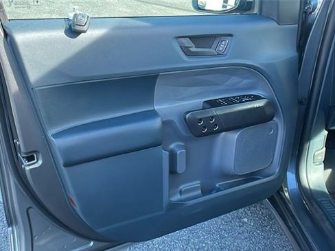 Certified 2025 Ford Maverick XLT w/ Equipment Group 301A image 16