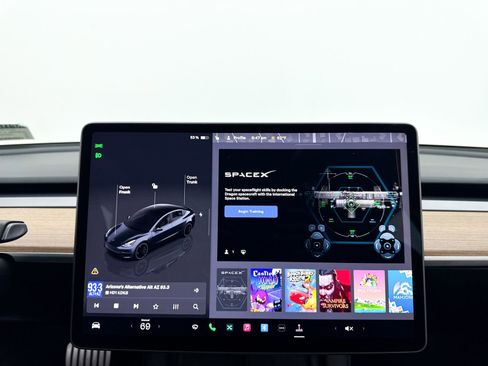 Used 2023 Tesla Model 3 Performance image 25