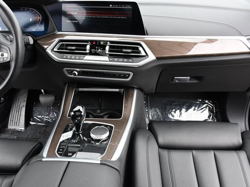 Used 2022 BMW X5 xDrive40i w/ Premium Package image 8