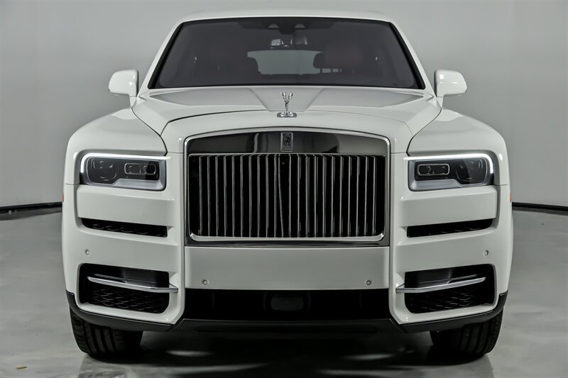 Used 2023 Rolls-Royce Cullinan w/ Leather Finishing Pack AWD/4WD image 4