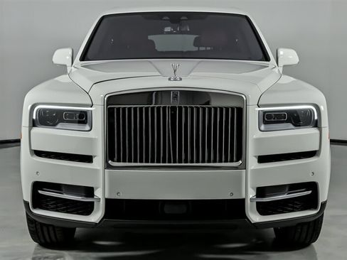 Used 2023 Rolls-Royce Cullinan w/ Leather Finishing Pack AWD/4WD image 4