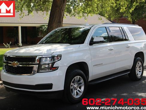 Used 2020 Chevrolet Suburban LT RWD image 1