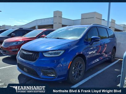 Used 2021 Chrysler Pacifica Touring w/ S Appearance Package