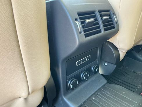 Used 2020 Jaguar F-PACE Premium AWD/4WD image 19